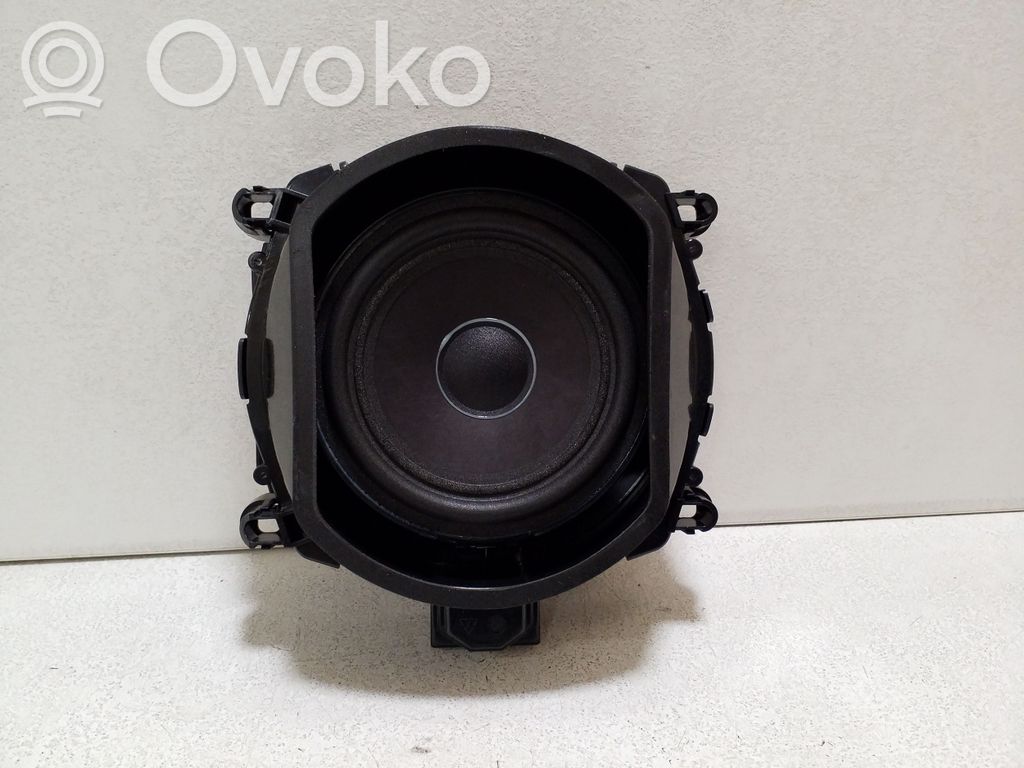 BMW X5 F15 Subwoofer 