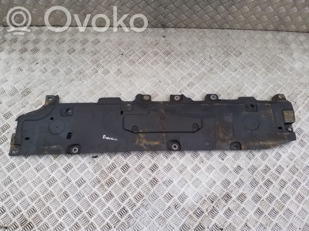 Volvo XC60 Placa protectora del centro/medio 