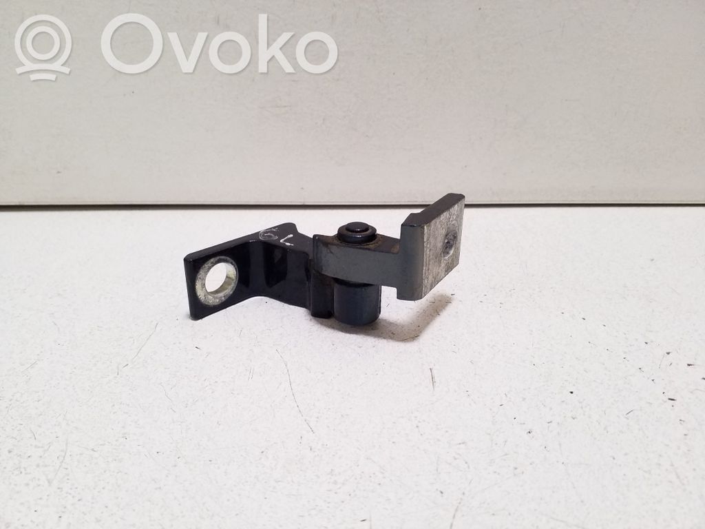 Porsche Cayenne (92A) Cerniera inferiore della portiera posteriore 