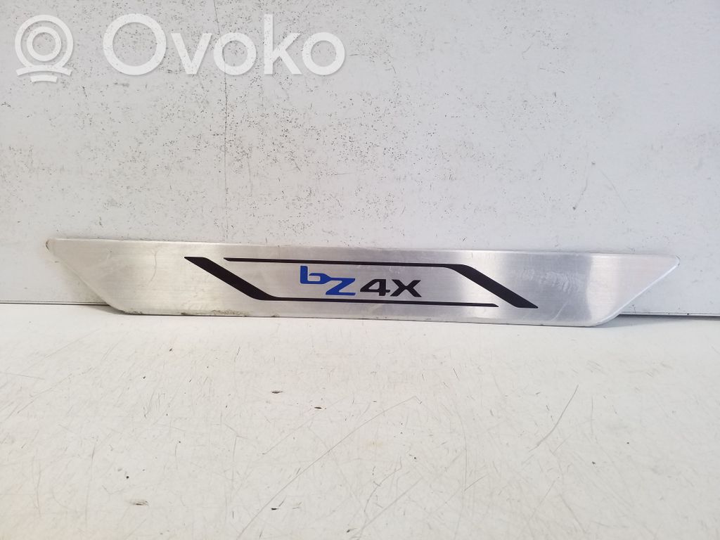Toyota bZ4X Capac prag față 