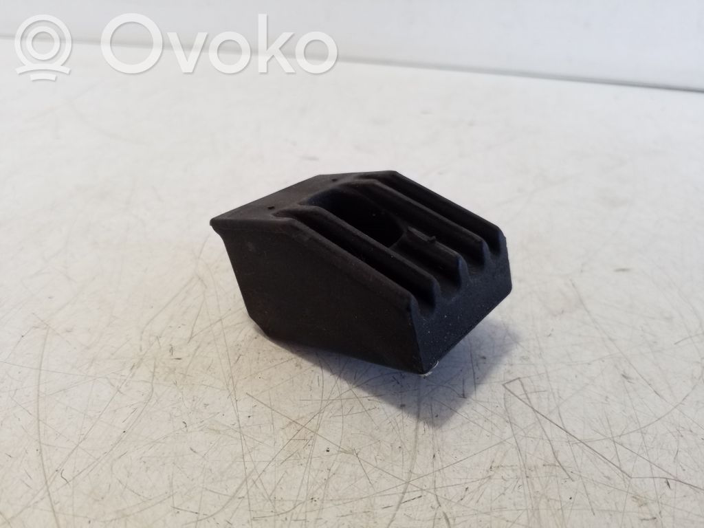 Other trunk/boot trim element   LJ6BS406A10