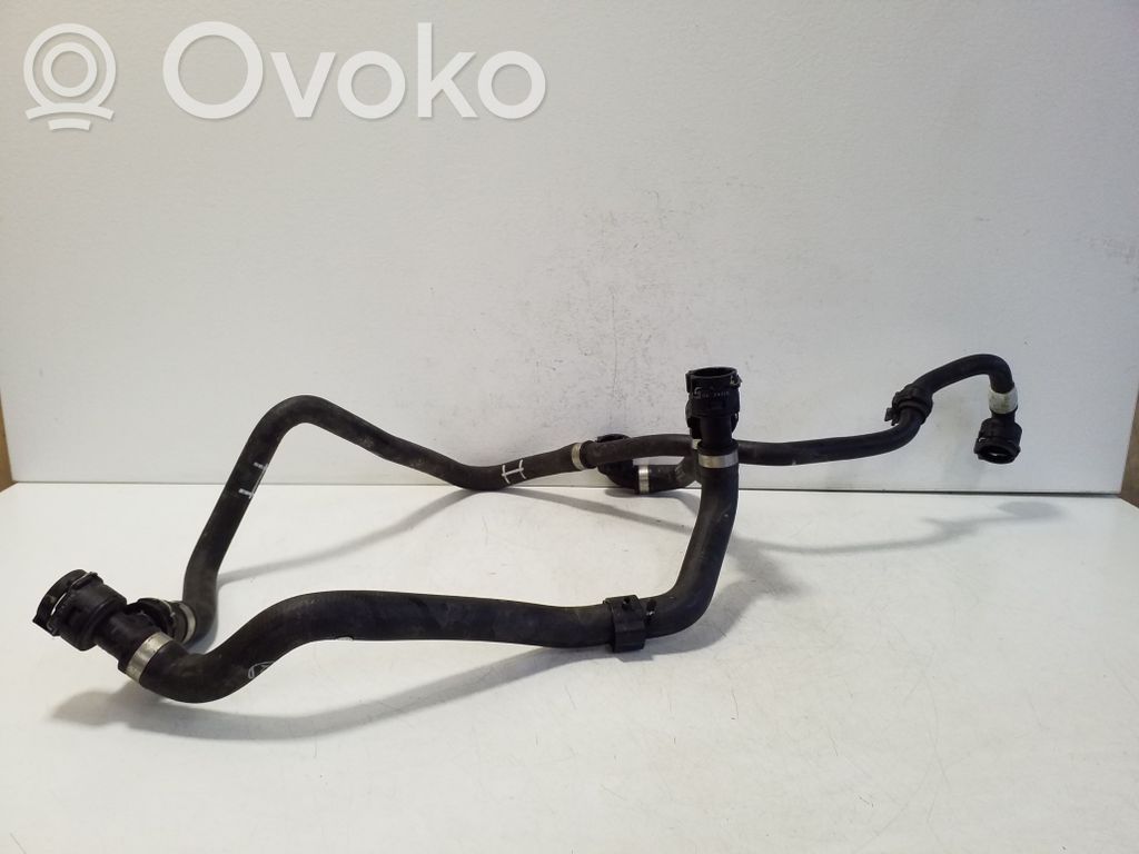 BMW i4 Engine coolant pipe/hose 