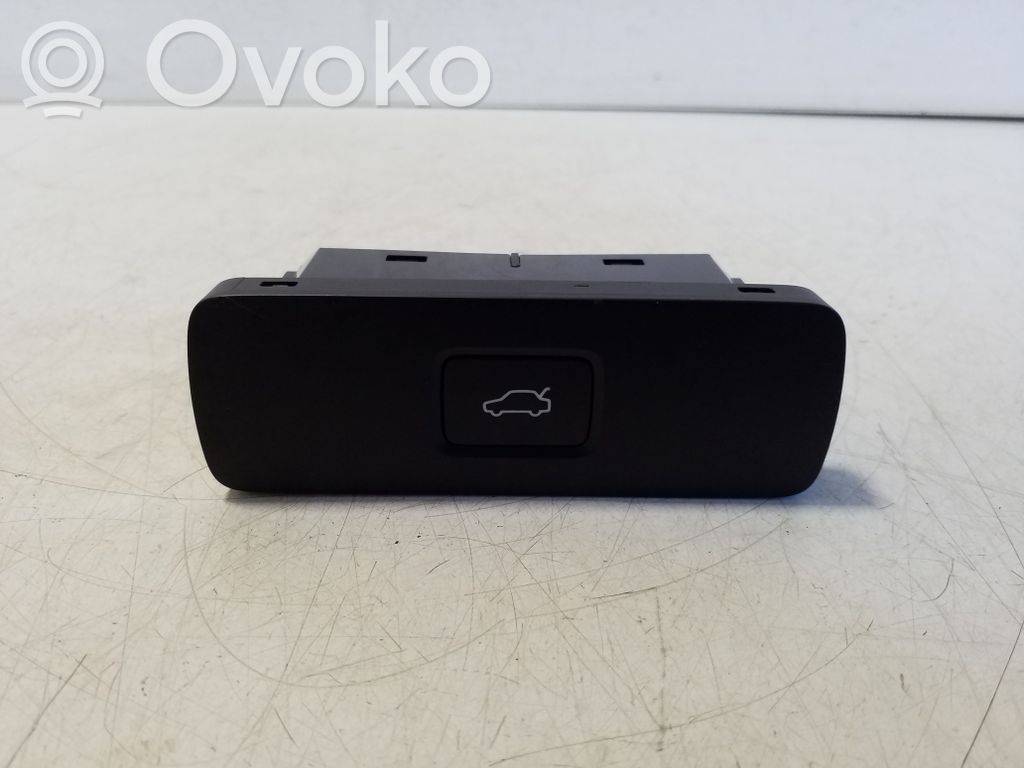 Volvo XC60 Interruptor para abrir la puerta trasera 