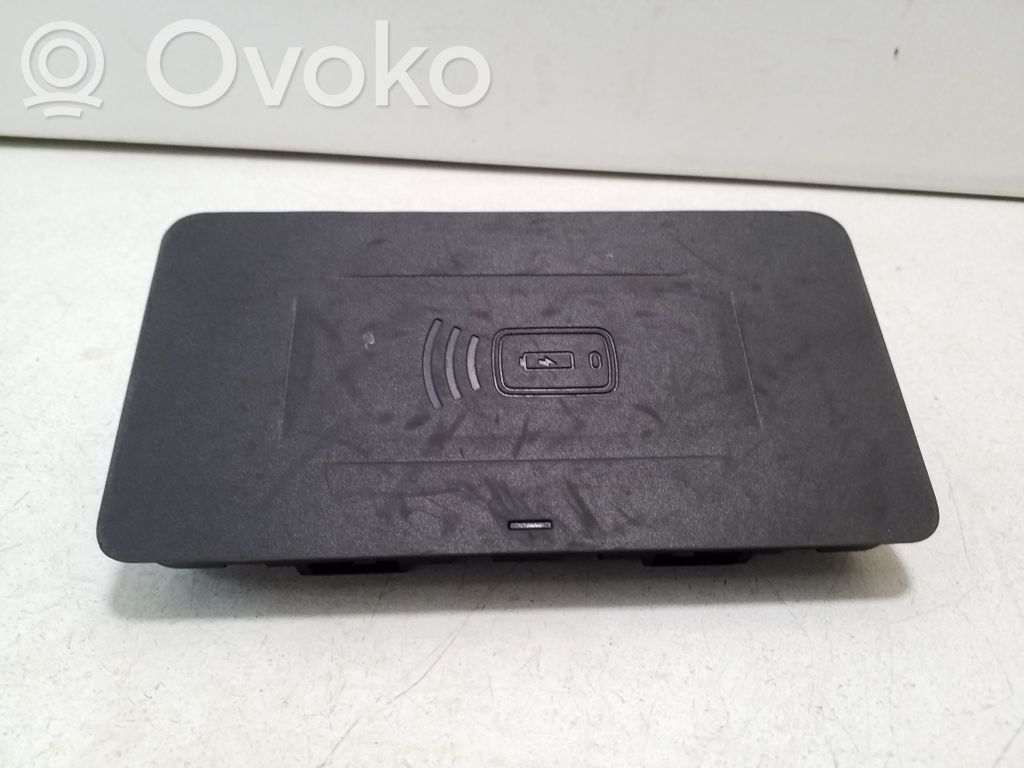 BMW 3 G20 G21 Wireless charging module 