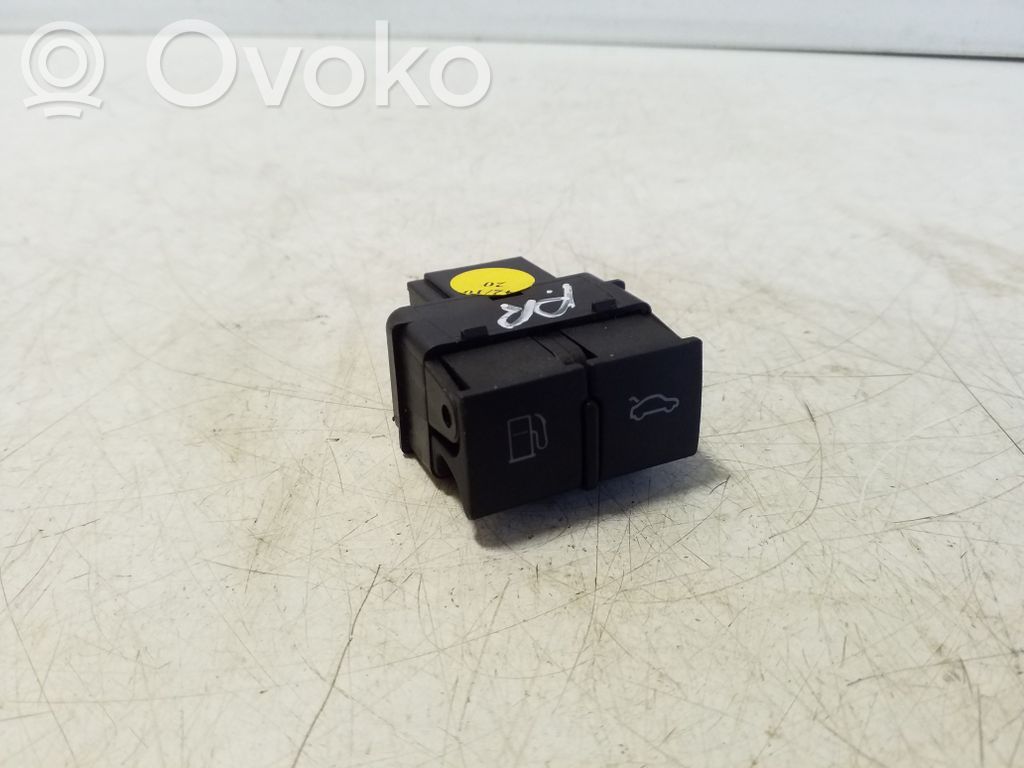 Audi TT TTS Mk2 Fuel tank opening switch 