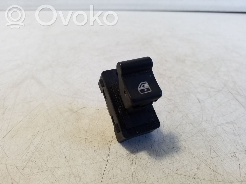 Jeep Renegade Electric window control switch 