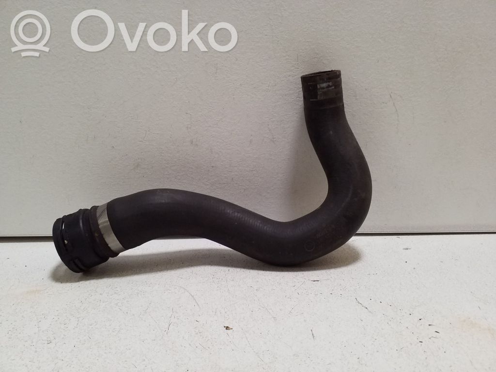 Audi A6 S6 C6 4F Tubo flessibile del liquido di raffreddamento del motore 