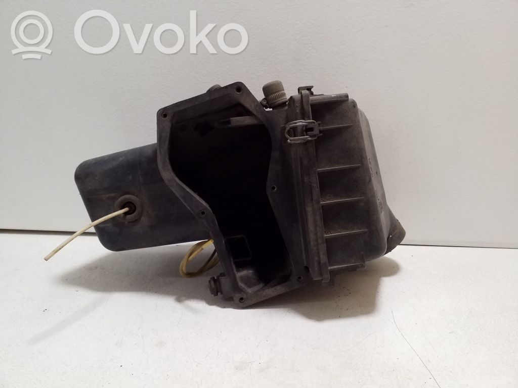Audi 100 200 5000 C3 Obudowa filtra powietrza 