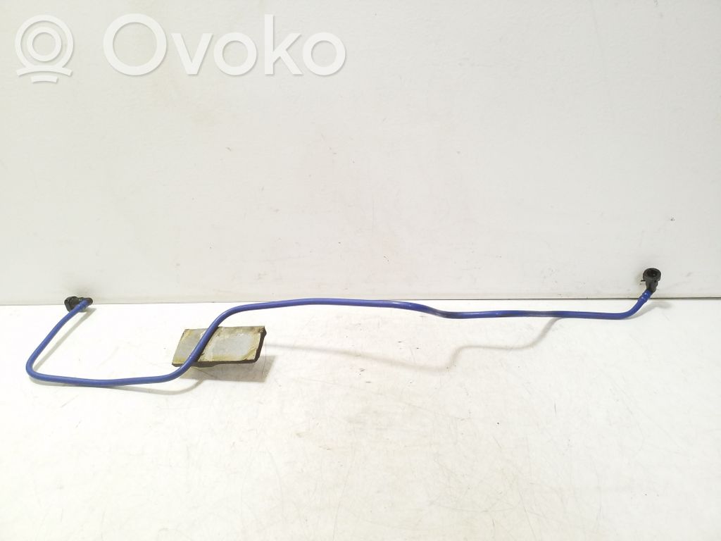 Polttoaineputki   8R0201227A
