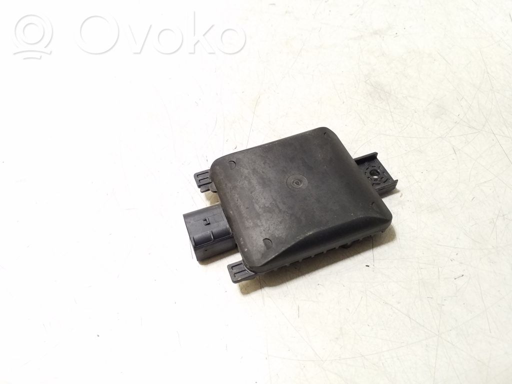 Volkswagen Golf VIII Sensor de radar Distronic 
