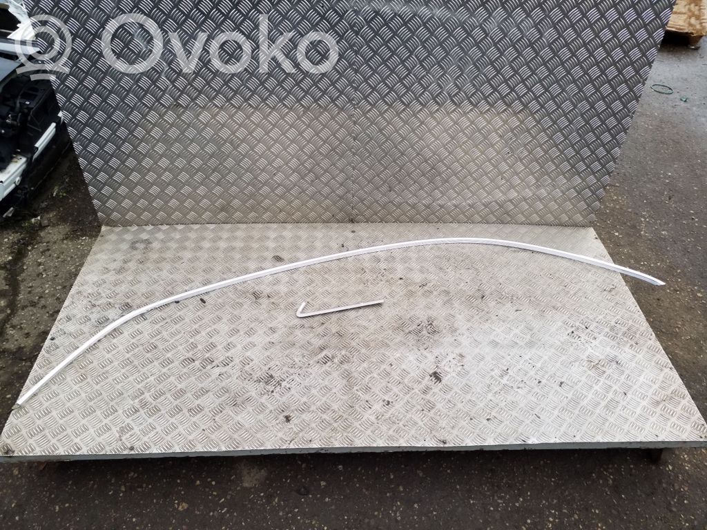 Audi Q3 8U Listwa dachowa 