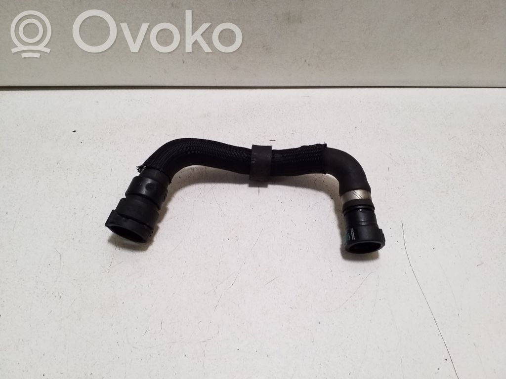 Land Rover Discovery Sport Tuyau de liquide de refroidissement moteur 
