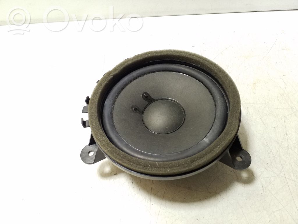 Enceinte de porte arrière   30657445