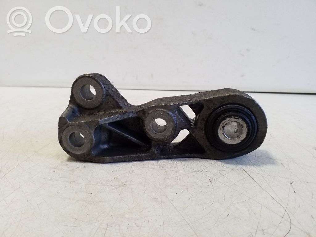 Volvo XC60 Gearbox mounting bracket 