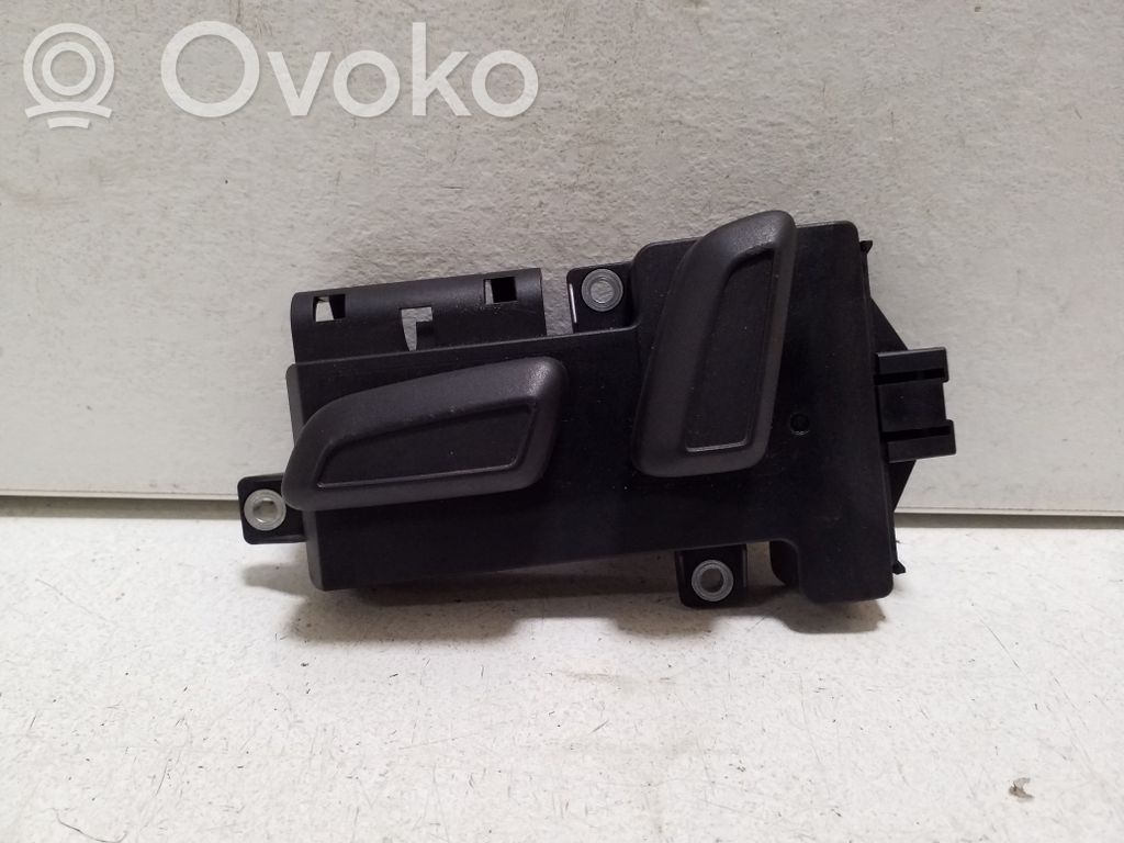 Commutateur de commande de siège   8K0959747A