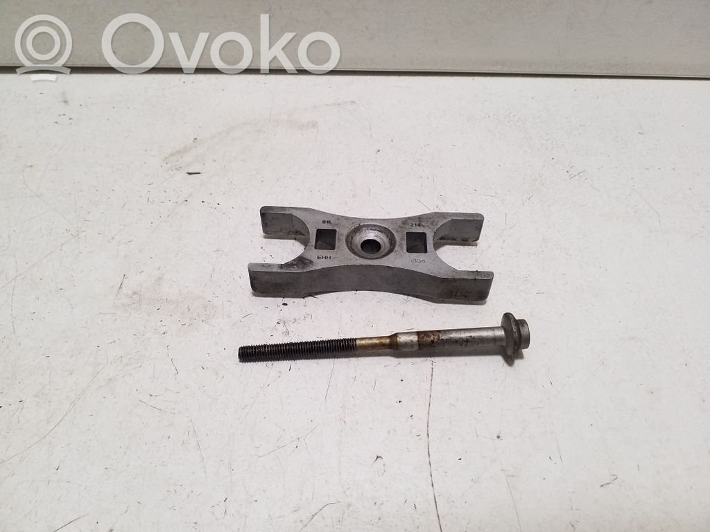 Uchwyt / Mocowania wtryskiwacza   04L216