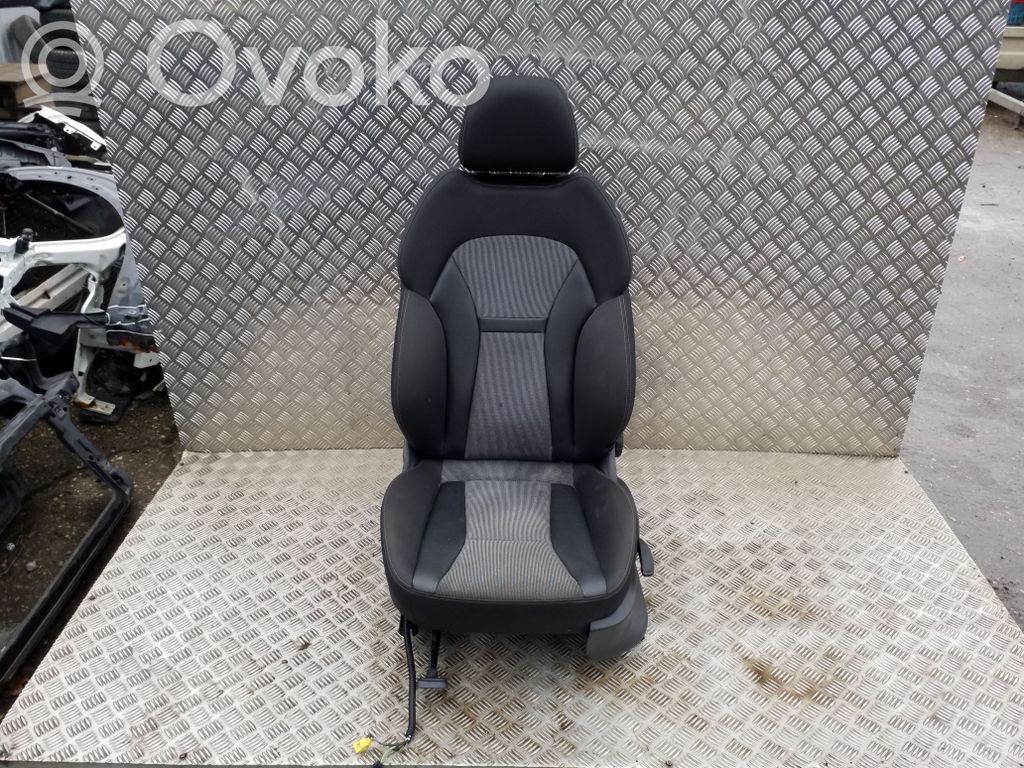 Audi A1 Sedile anteriore del conducente 