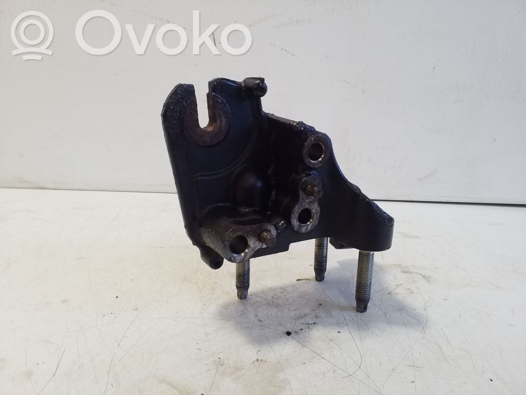 Ford Galaxy Engine mounting bracket 