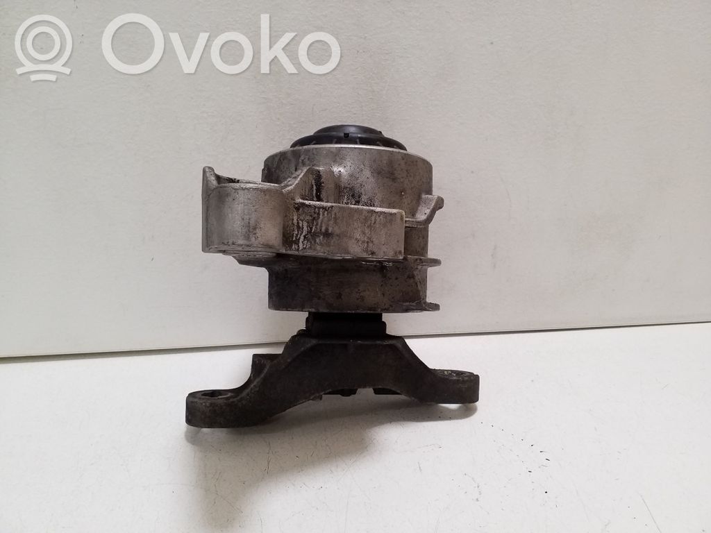 Engine mount bracket   DS736F012GG