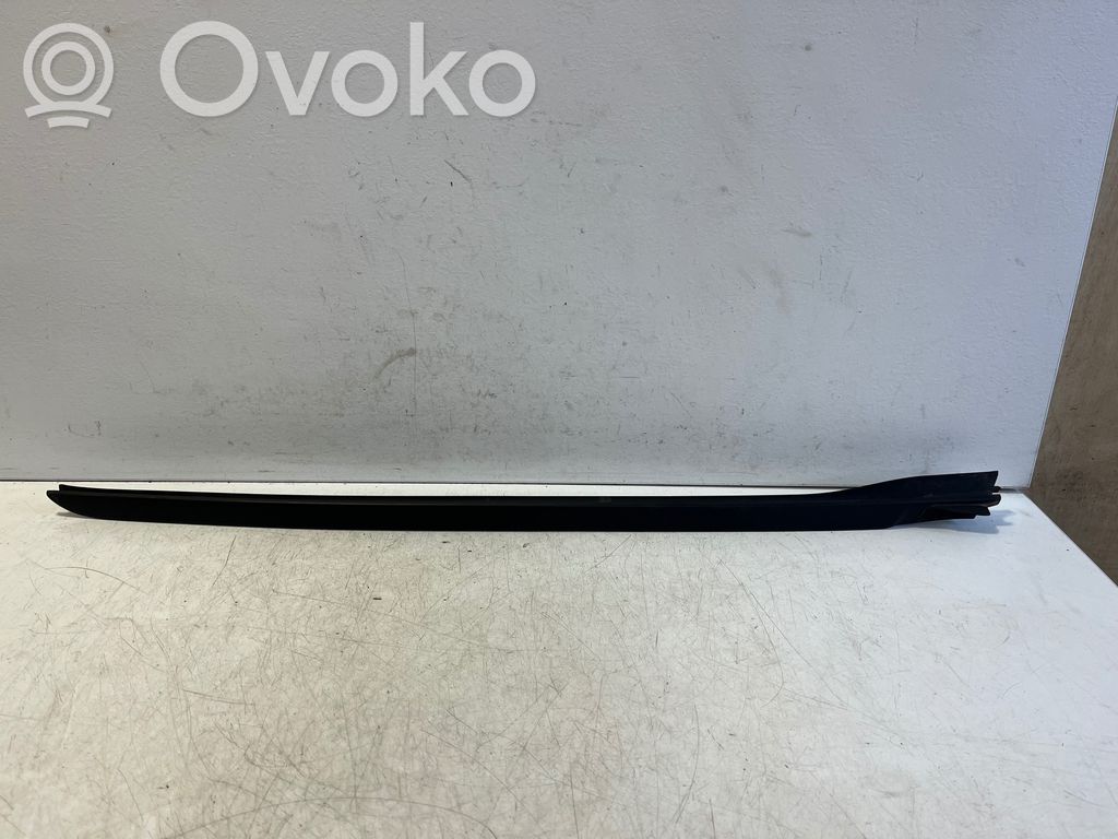 BMW i4 Windshield trim 