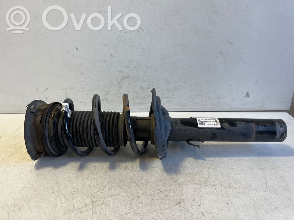 Audi Q3 F3 Ammortizzatore anteriore con molla elicoidale 
