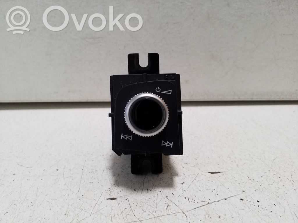Audi A5 Mando de control del sonido 