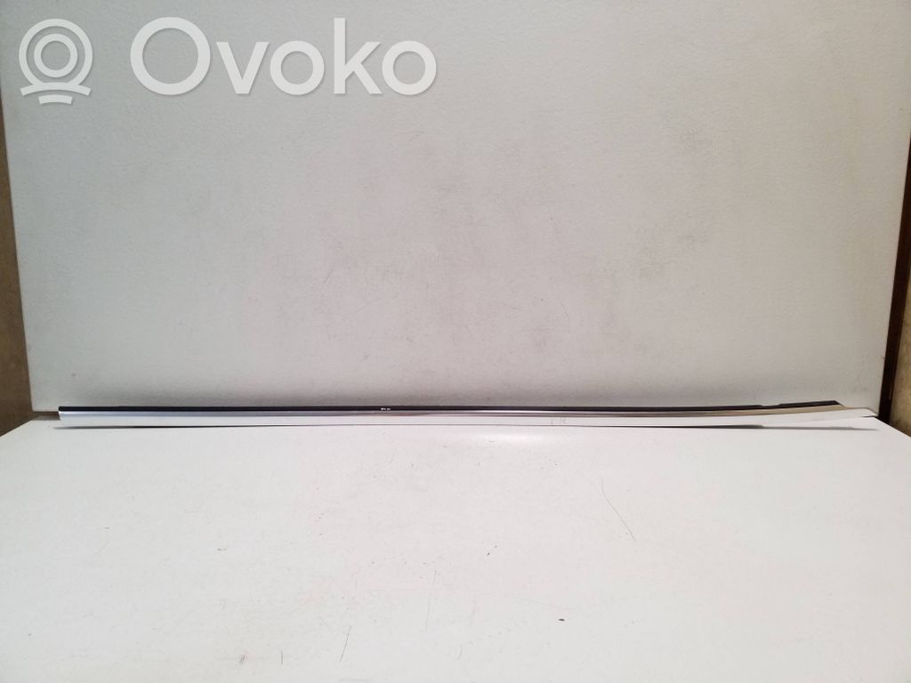 Audi A5 Etuoven lasin muotolista 
