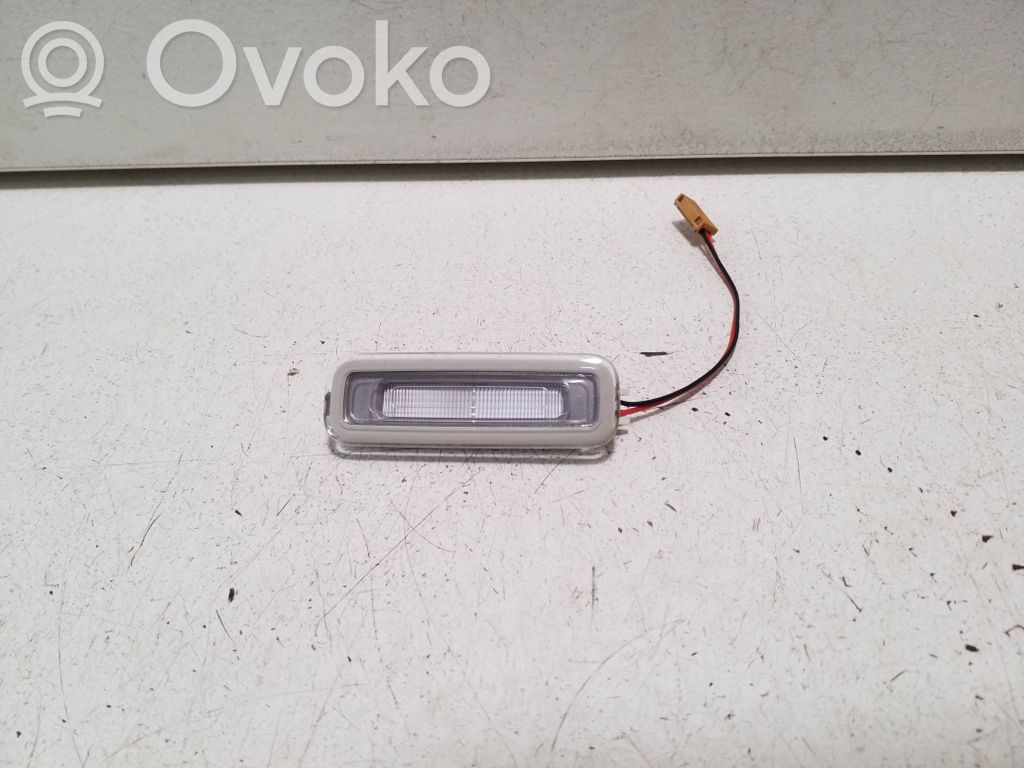 Porsche Taycan 9J1 Światło fotela przedniego 