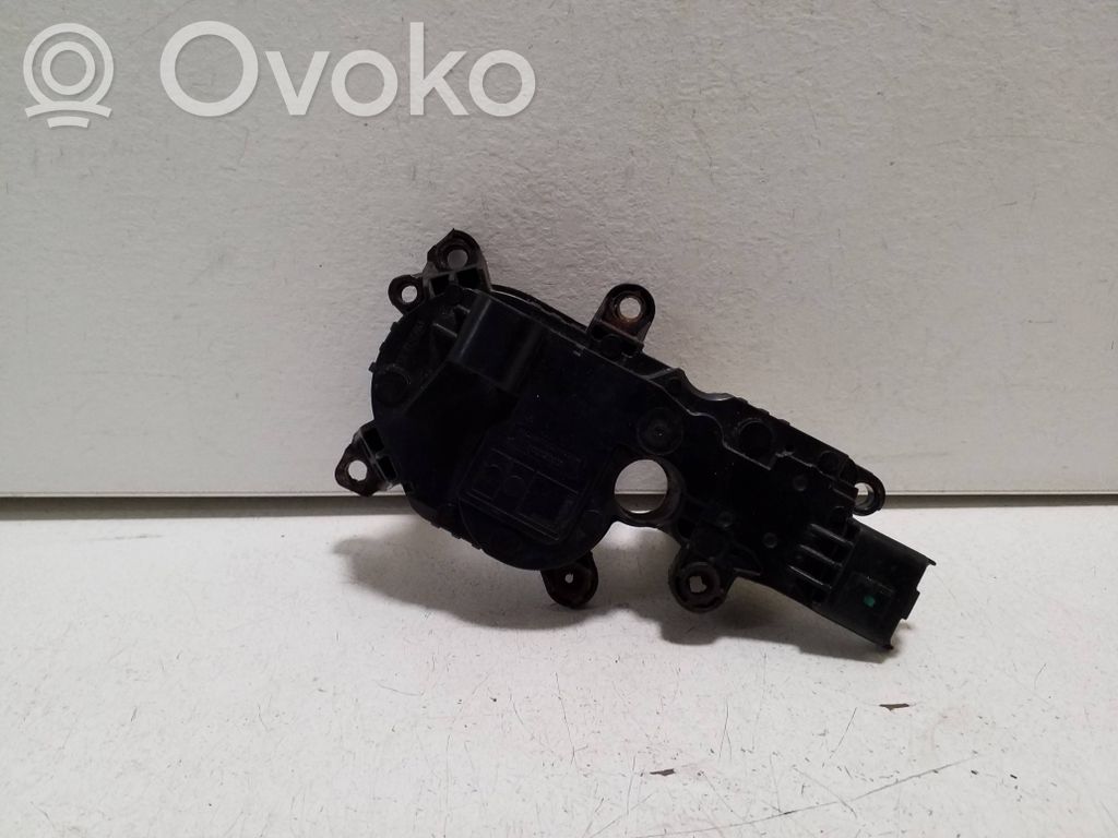 Peugeot Expert Thermostat/thermostat housing 