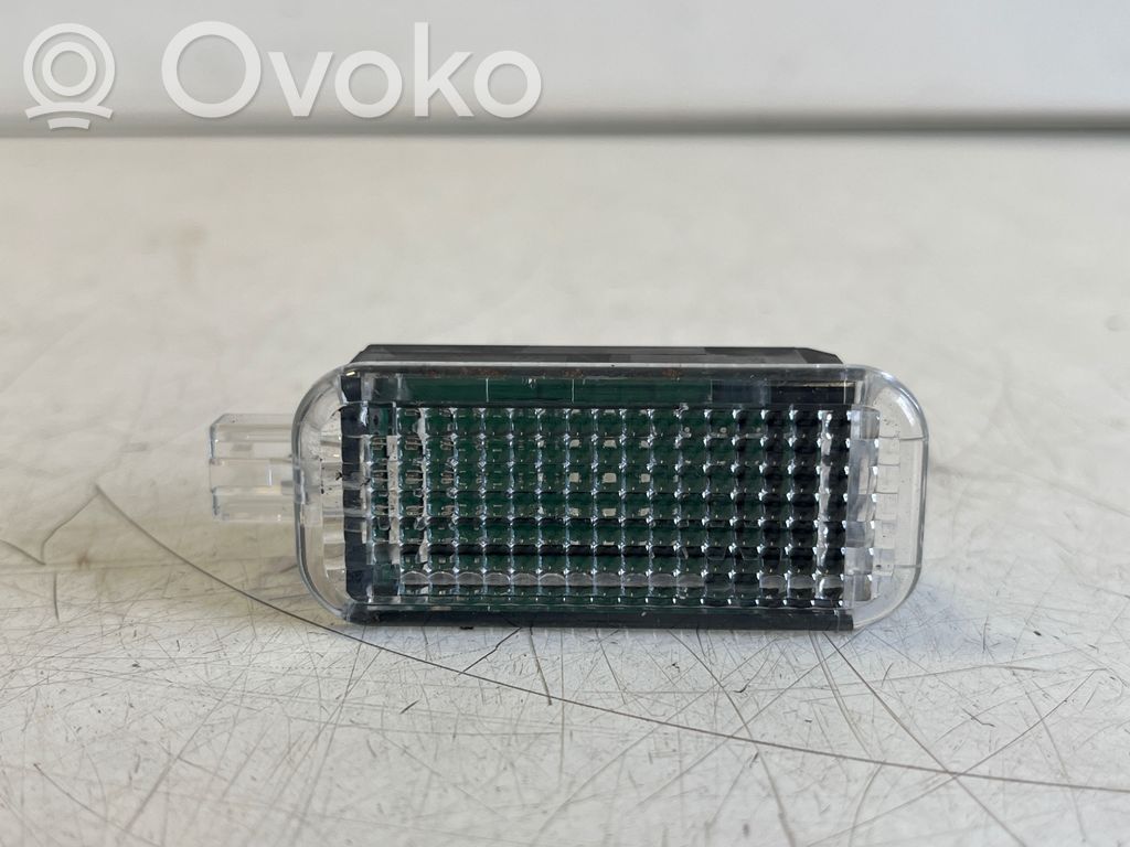 Muu sisävalo   4E0947415