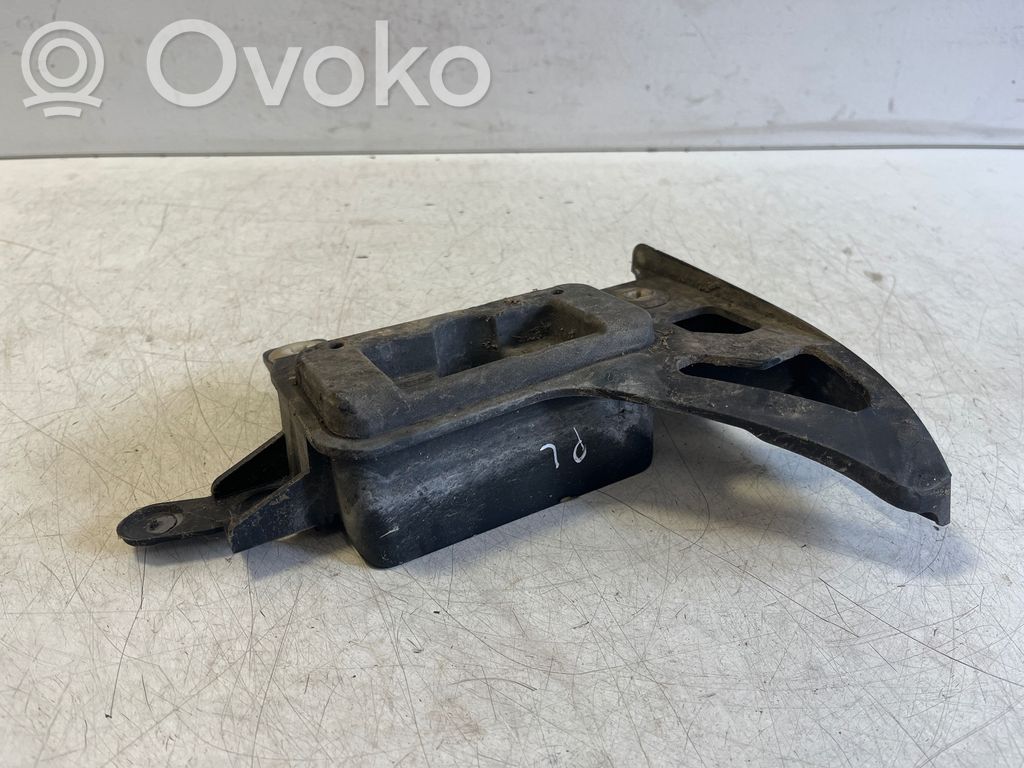 Porsche Cayenne (92A) Steckdose 