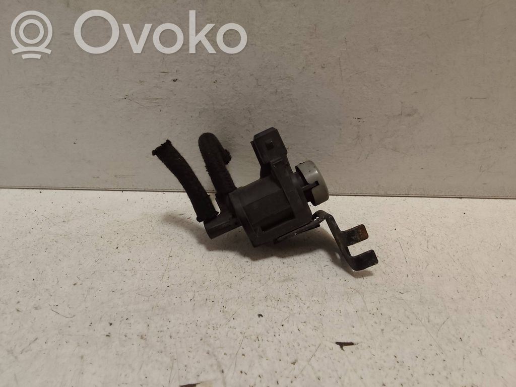 Volkswagen PASSAT B5.5 Turbo solenoid valve