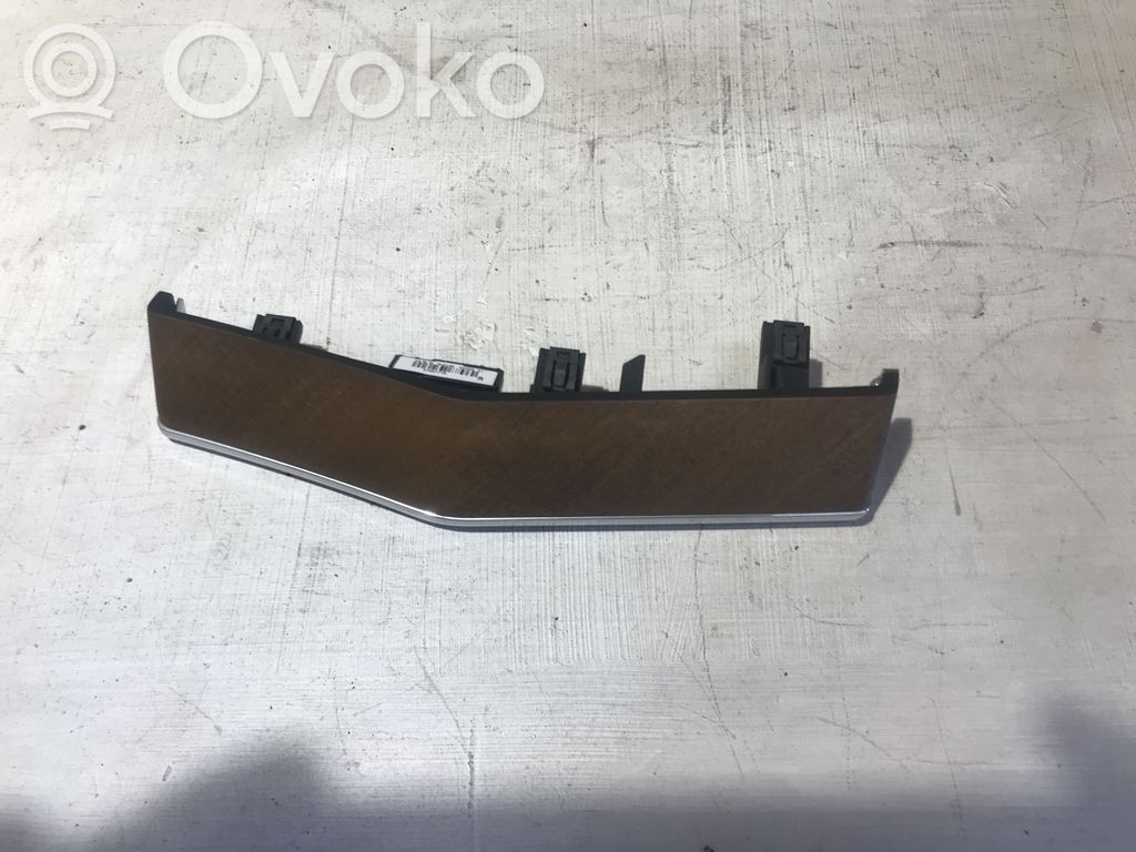 Panel trim   31366841
