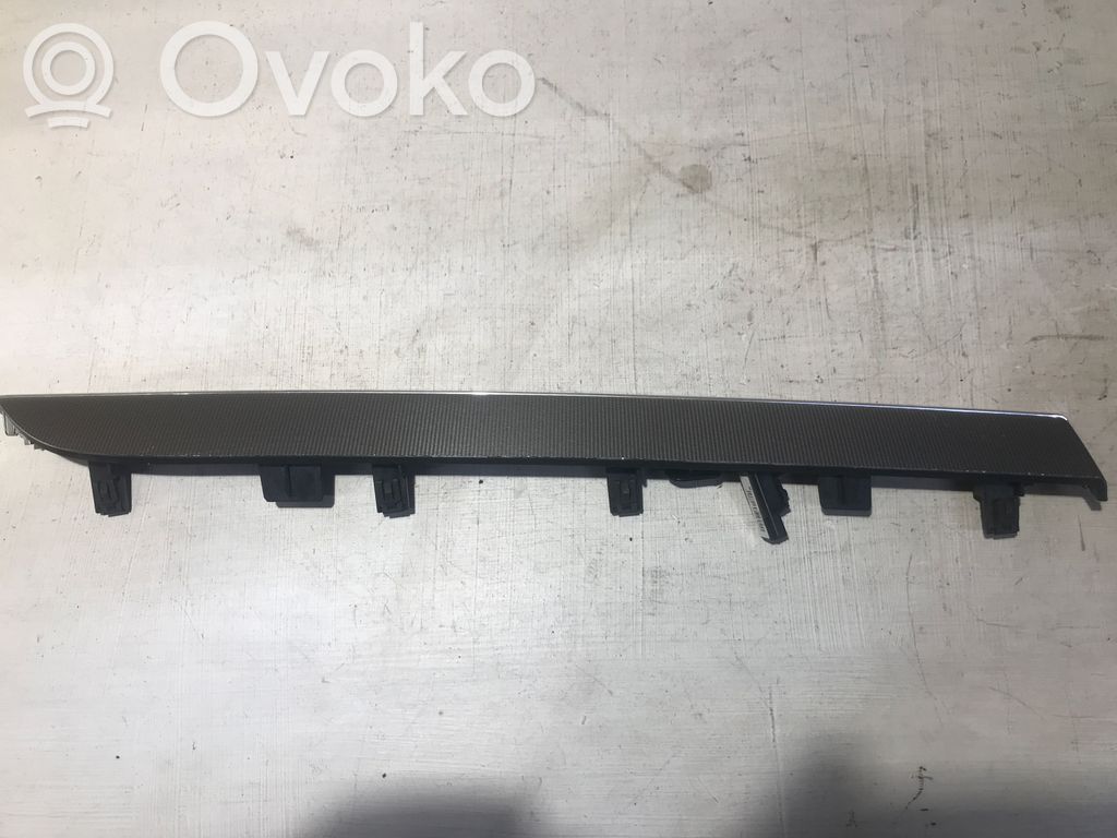 Volvo XC90 Kita salono detalė 