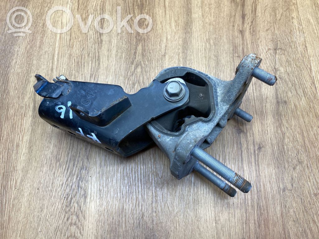 Lexus RX 450H Engine mount bracket 