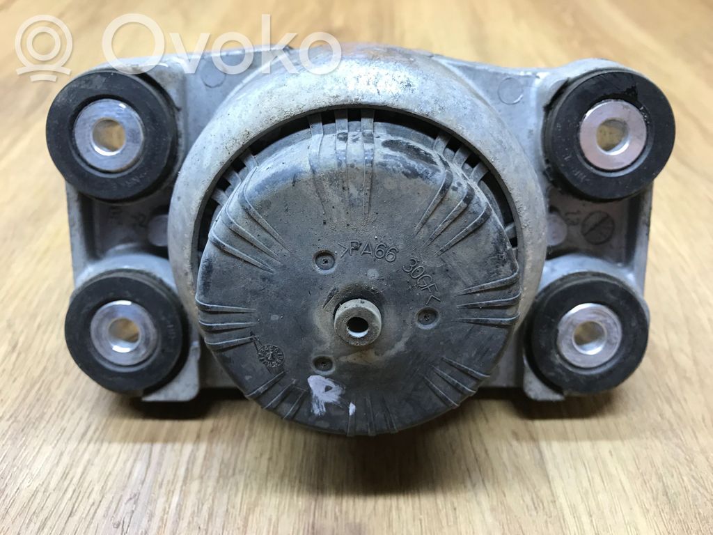 Land Rover Range Rover L405 Engine mount bracket 