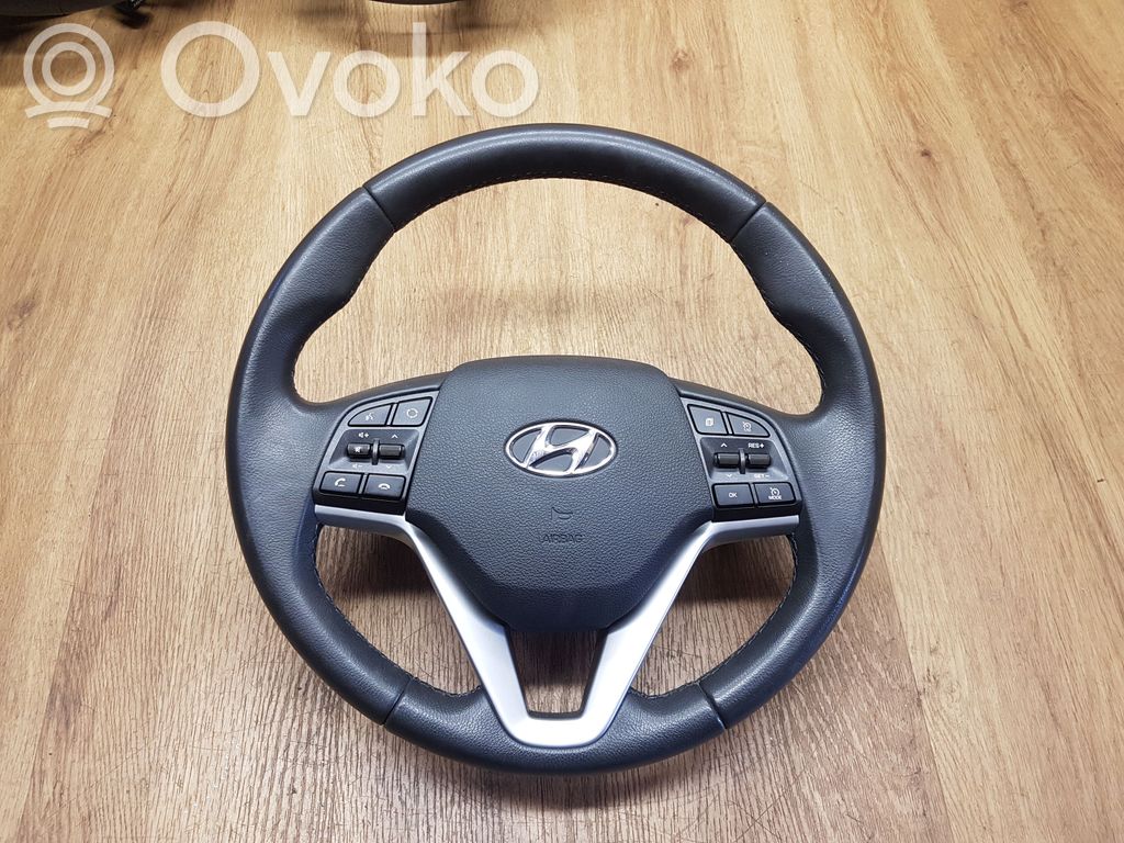 Hyundai Tucson TL Ohjauspyörä 