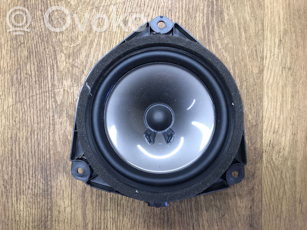 Lexus NX Altavoz de la puerta trasera 