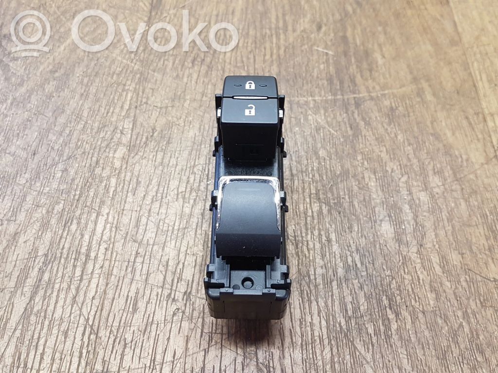 Lexus RX 450H Electric window control switch 