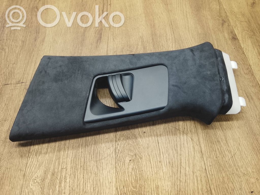 Porsche Macan (95B) (B) pillar trim (top) 