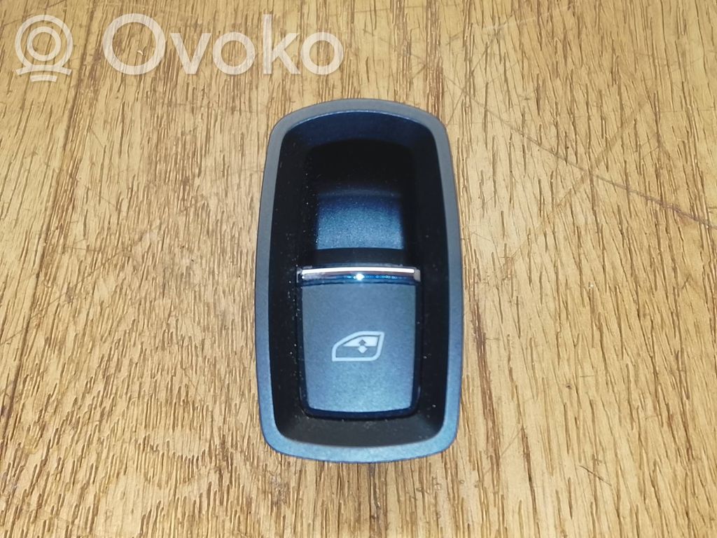 Porsche Macan (95B) Electric window control switch 
