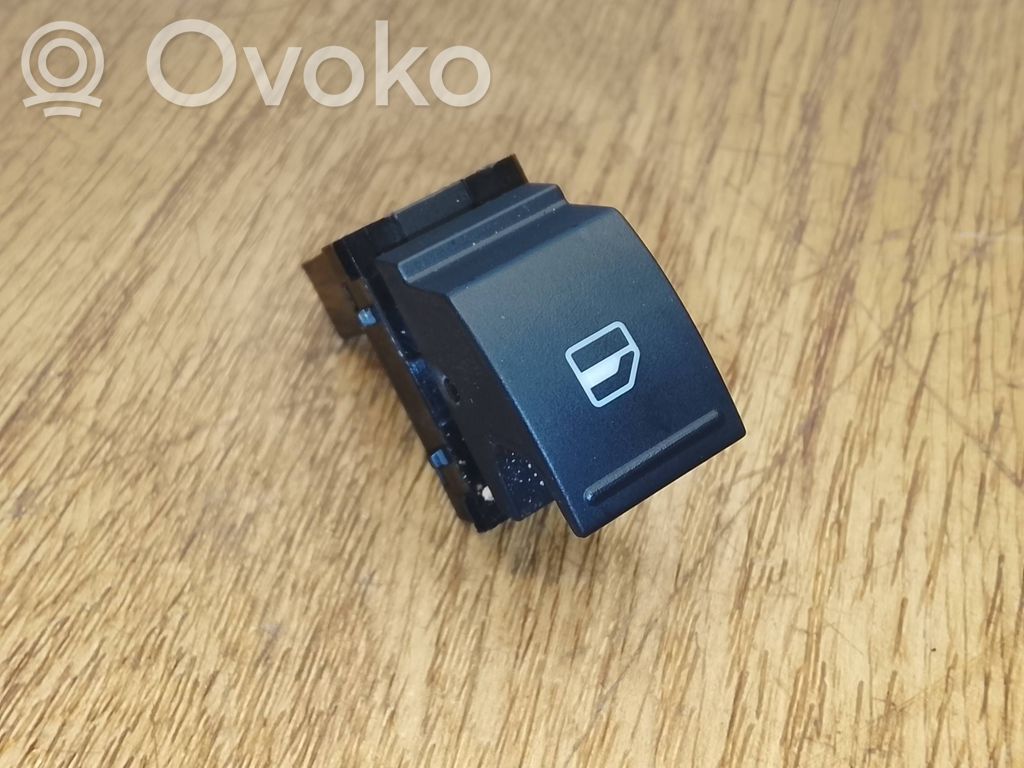 Volkswagen Touareg II Przyciski szyb 