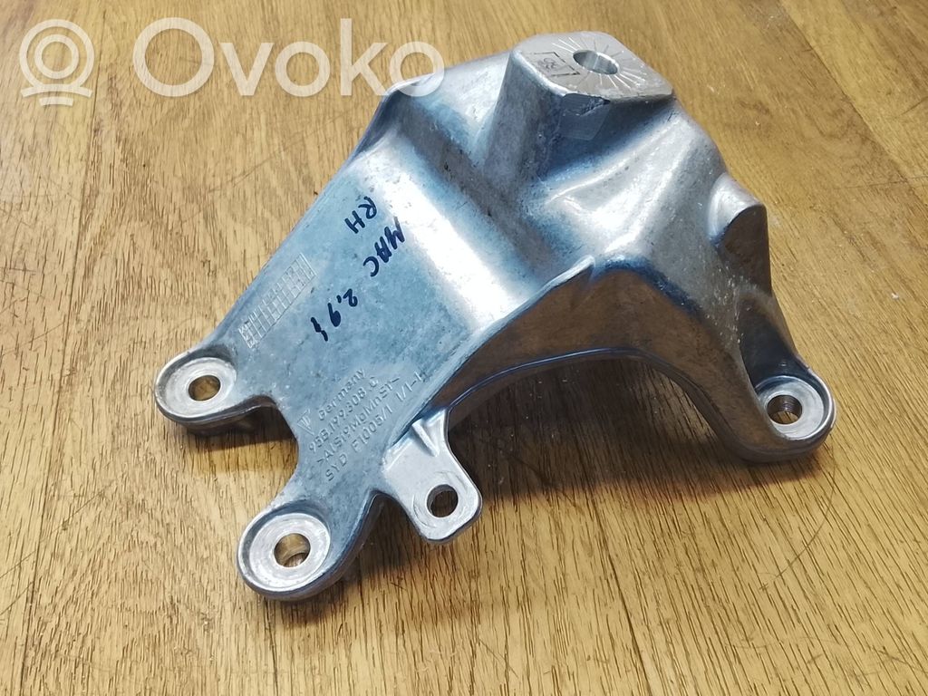 Porsche Macan (95B) Engine mounting bracket 