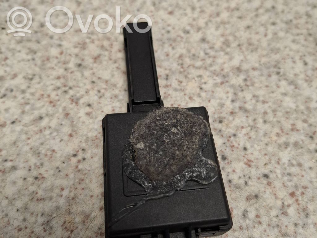 Ford B-MAX Antenna control unit 