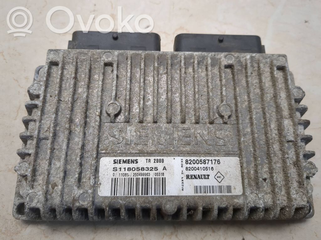 Renault Megane II Engine control unit/module 