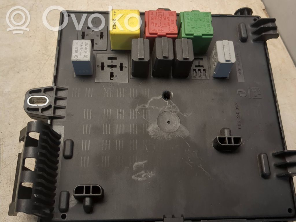 Opel Vectra C Fuse module 