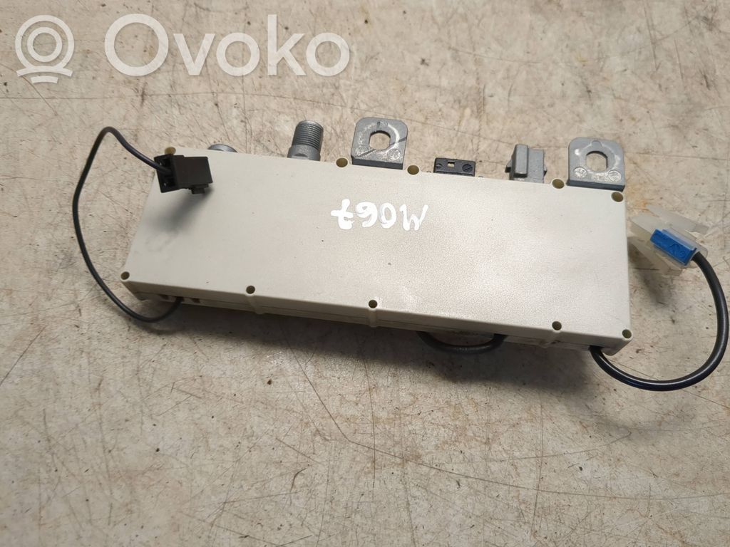 BMW 5 E39 Antenna control unit 