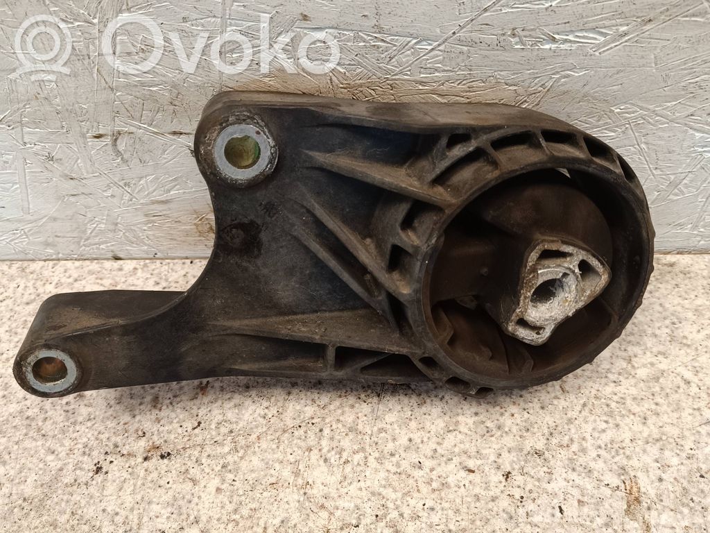 Opel Insignia A Engine mount bracket 