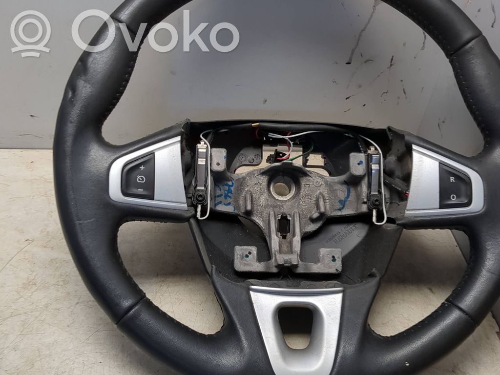 Renault Megane III Lenkrad 