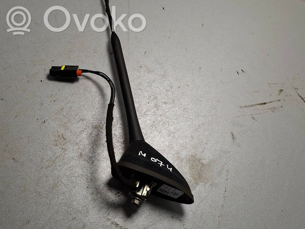 Ford S-MAX Radio antenna 